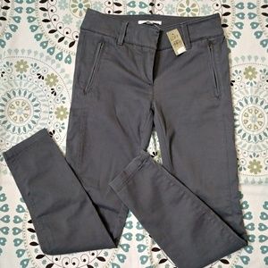 LOFT Skinny Pants. Woman Straight Legs pants